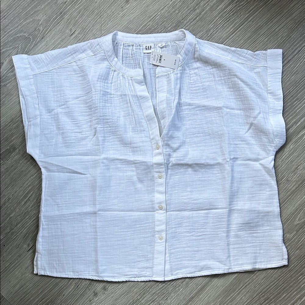 NWT Gap White Button T-Shirt